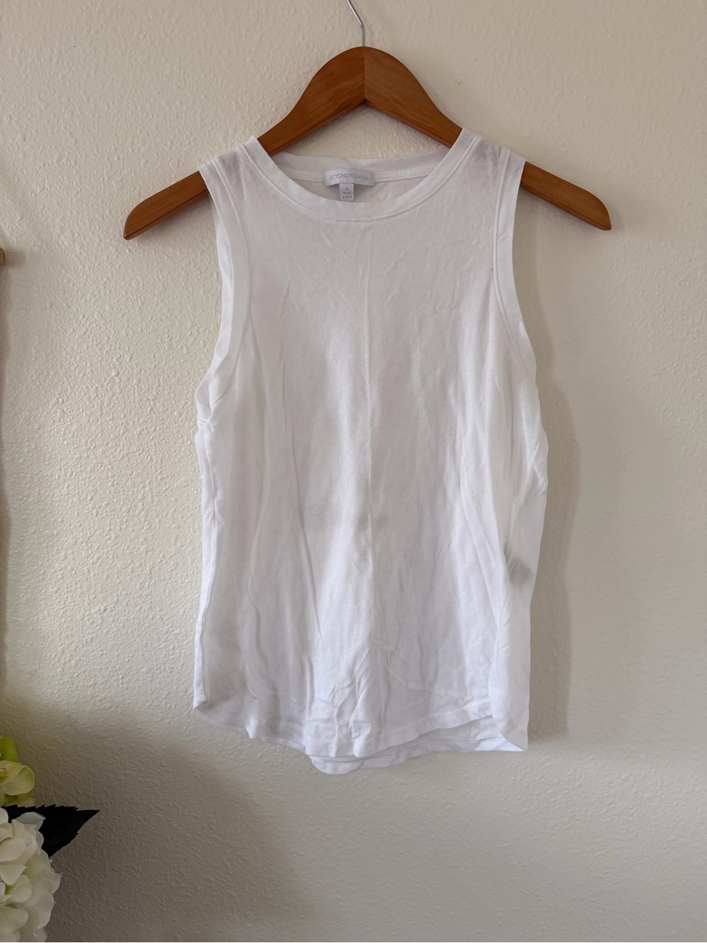 Beyond Yoga White Ribbed Crewneck Tank